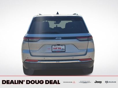 Used 2023 Jeep Grand Cherokee Laredo