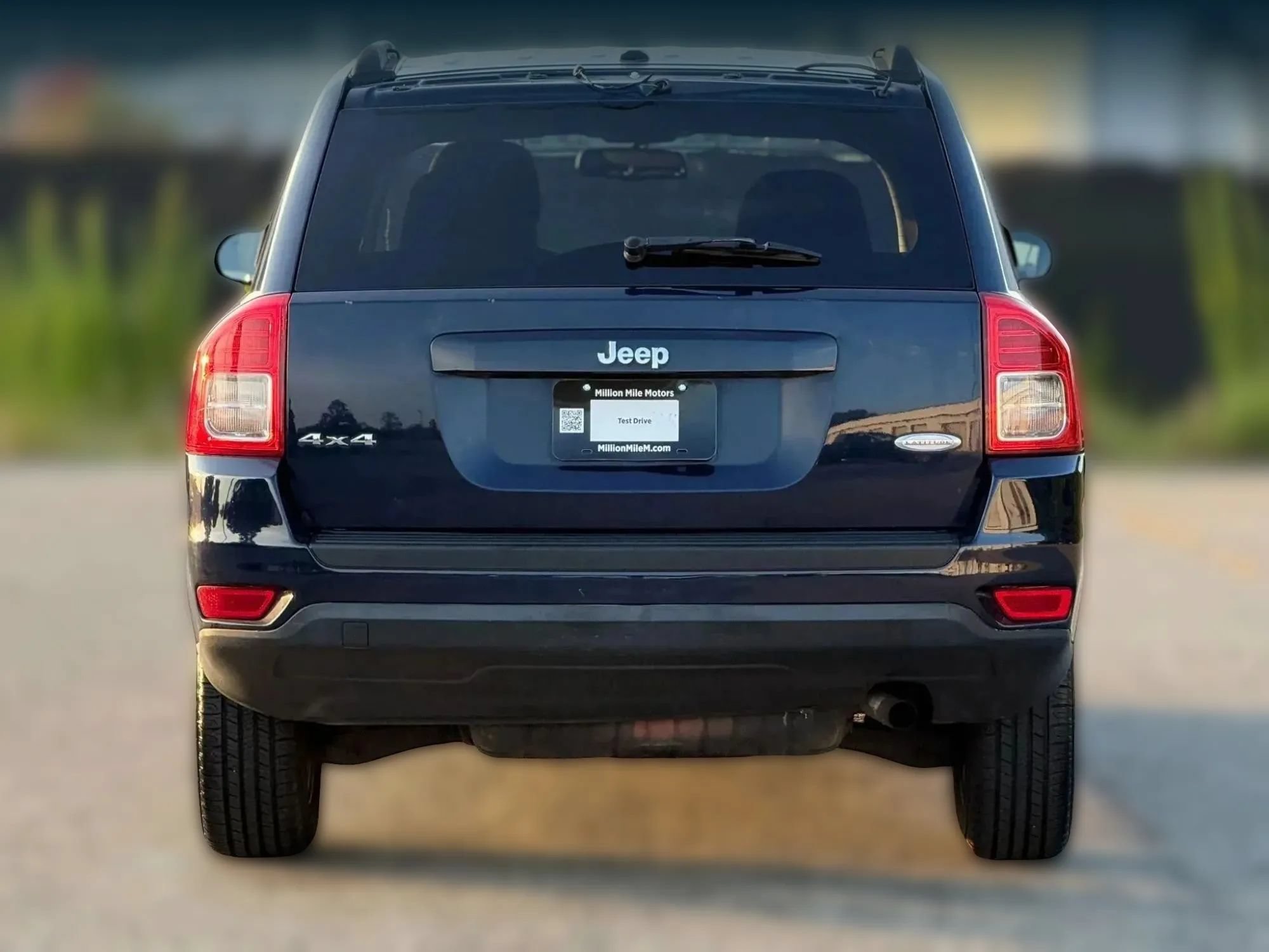 Used 2013 Jeep Compass Latitude AWD/4WD image 4