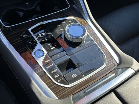 Certified 2025 BMW X6 xDrive40i image 27