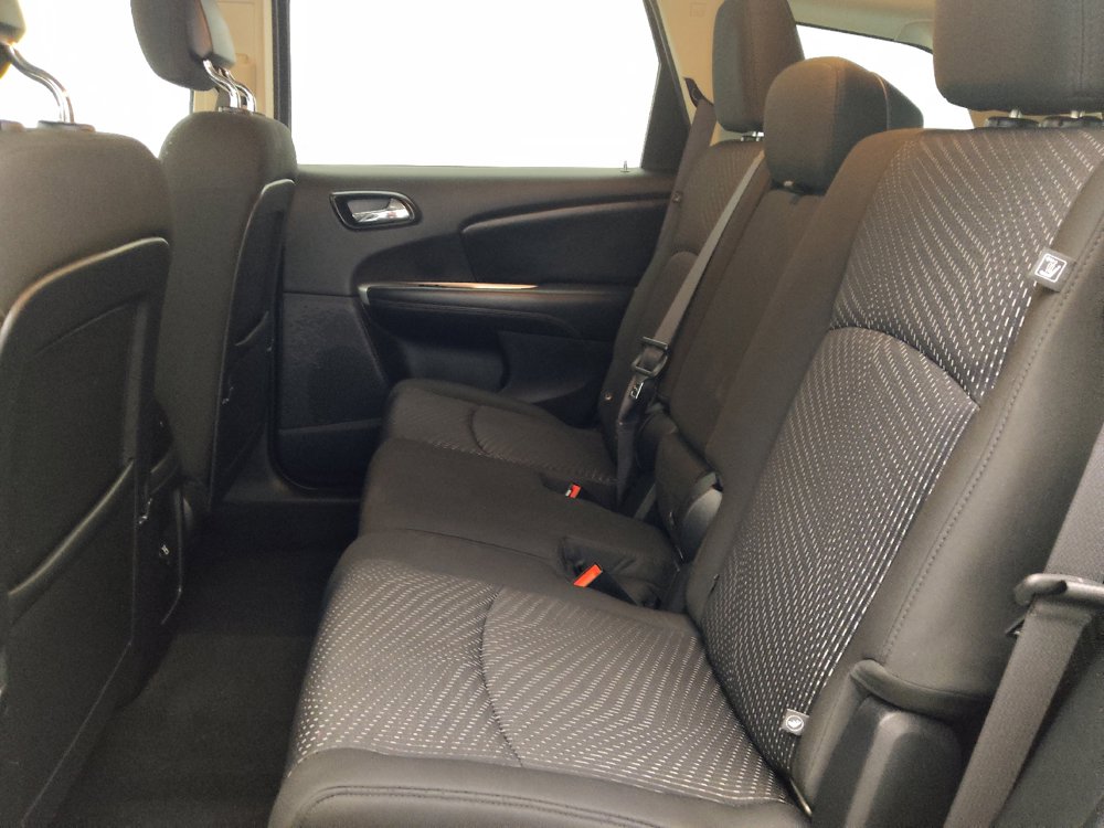 Used 2020 Dodge Journey SE w/ SE Popular Equipment Group FWD image 18