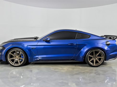 Used 2018 Ford Mustang GT Premium w/ Equipment Group 401A RWD image 6