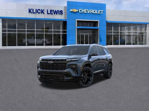 New 2026 Chevrolet Traverse RS w/ LPO, Floor Liner Package AWD/4WD image 8