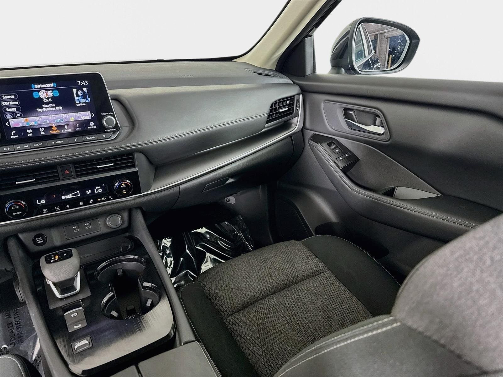 Certified 2026 Nissan Rogue SV FWD image 22