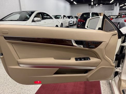 Used 2011 Mercedes-Benz E 350 Cabriolet image 18