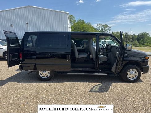 Used 2011 Ford E-150 and Econoline 150 Wagon RWD image 15