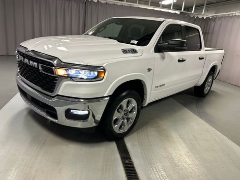 New 2026 RAM 1500 4x4 Crew Cab image 3