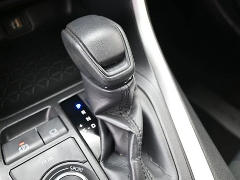 Used 2025 Toyota RAV4 XLE image 28