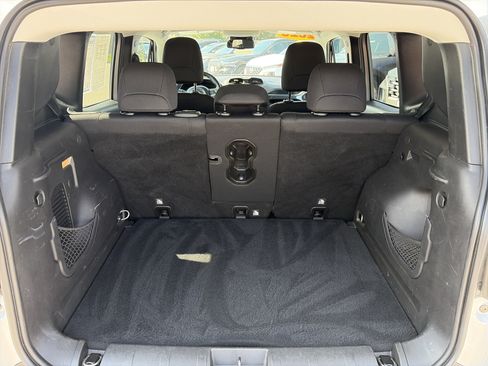 Used 2020 Jeep Renegade Latitude w/ Cold Weather Group AWD/4WD image 11