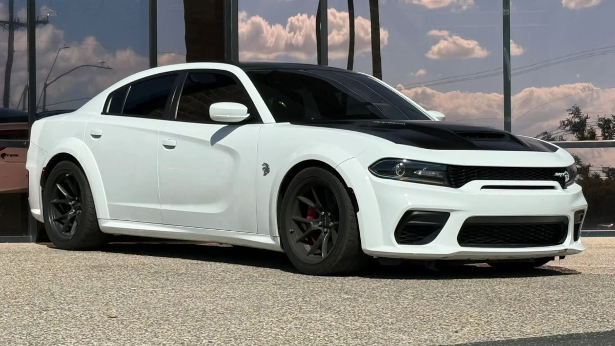 Used 2021 Dodge Charger SRT Hellcat RWD image 17