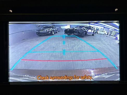 Used 2014 Toyota Avalon XLE Touring image 9