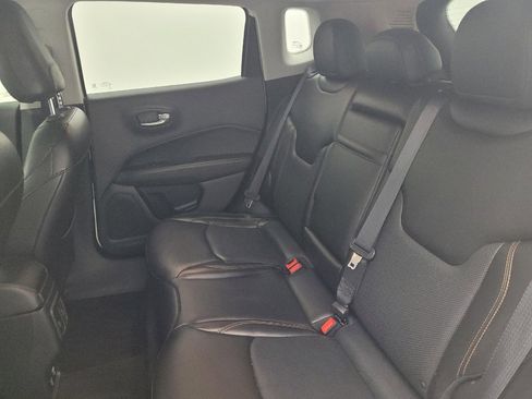 Used 2018 Jeep Compass Limited w/ Navigation Group image 18