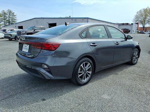 Used 2024 Kia Forte LXS image 4