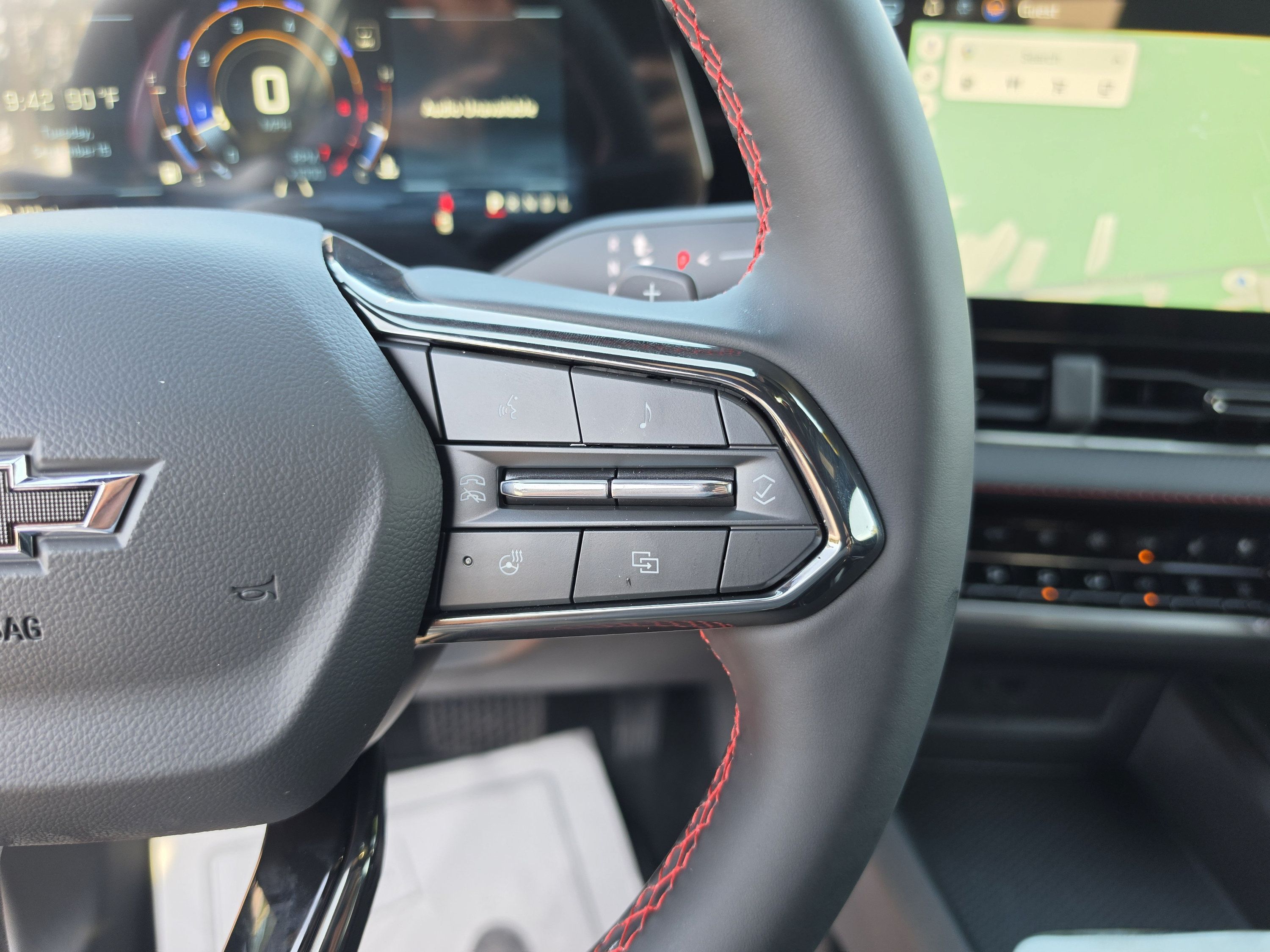 New 2027 Chevrolet Equinox RS w/ Convenience Package III FWD image 35