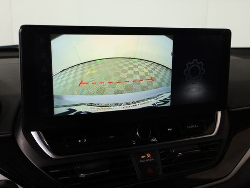 Used 2024 Nissan Altima 2.5 SR w/ SR Premium Package image 6