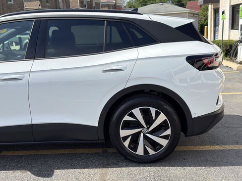 Used 2023 Volkswagen ID.4 2WD image 3