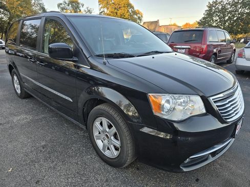 Used 2012 Chrysler Town & Country Touring w/ Entertainment Group #1 image 3