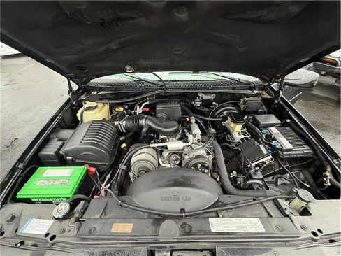 Used 1999 GMC Yukon Denali image 32