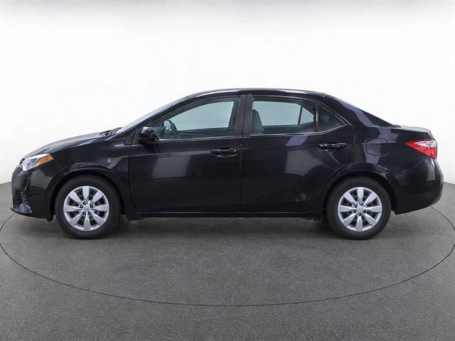Used 2016 Toyota Corolla LE FWD image 2