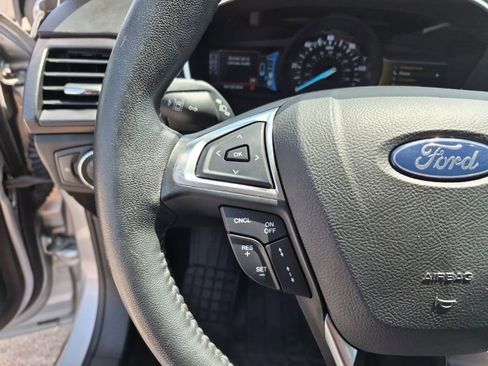 Used 2019 Ford Fusion Titanium image 33