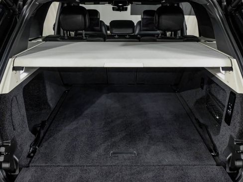 Used 2023 Land Rover Range Rover SE image 48