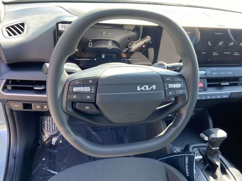 New 2026 Kia K4 FWD image 13
