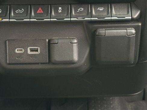 Used 2022 Chevrolet Silverado 1500 Custom w/ Safety Confidence Package image 20