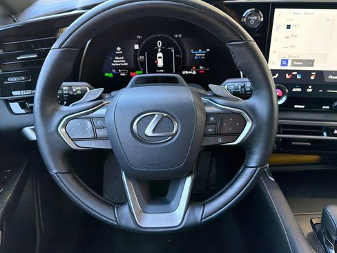 Used 2025 Lexus RX 450h AWD w/ Convenience Package image 18