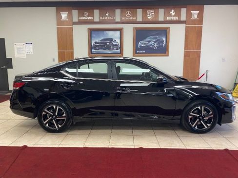 Used 2025 Nissan Sentra SV FWD image 6