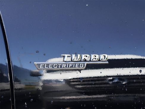 New 2025 Mercedes-Benz GLC 43 AMG 4MATIC image 11