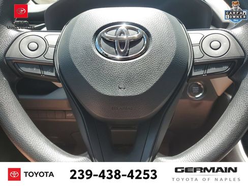 Used 2025 Toyota RAV4 XLE w/ Convenience Package FWD image 24