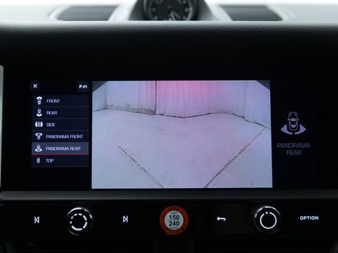 Used 2023 Porsche Macan AWD/4WD image 92