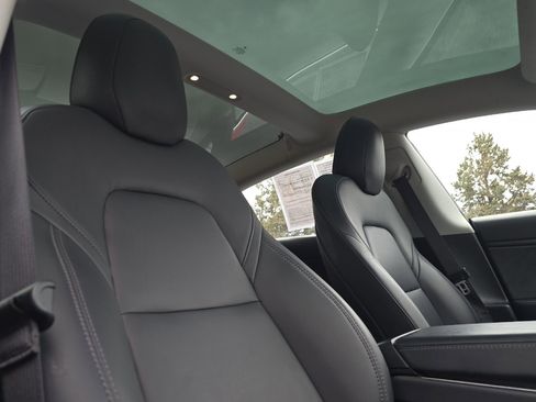 Used 2020 Tesla Model 3 Long Range image 21
