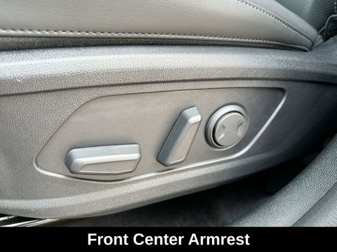 Used 2025 Kia Sorento S w/ Panoramic Sunroof Package image 34