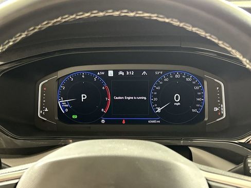 Used 2022 Volkswagen Taos SEL image 15