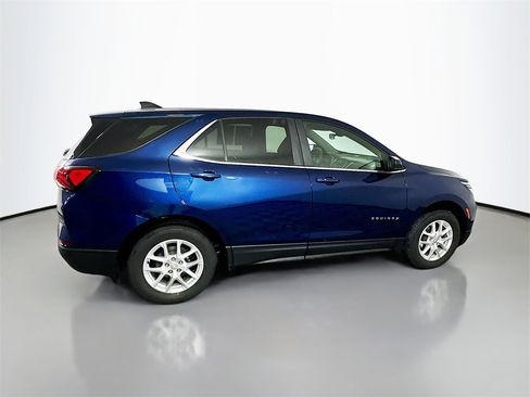 Used 2023 Chevrolet Equinox LT w/ LPO, Floor Liner Package image 8