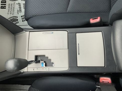 Used 2010 Toyota Camry image 26