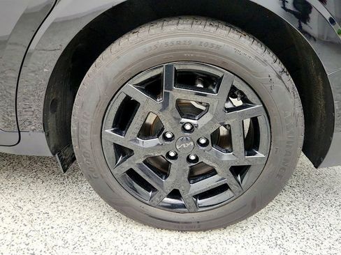 Used 2025 Kia Carnival SX Prestige image 9