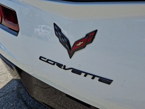 Used 2018 Chevrolet Corvette Stingray Coupe RWD image 33