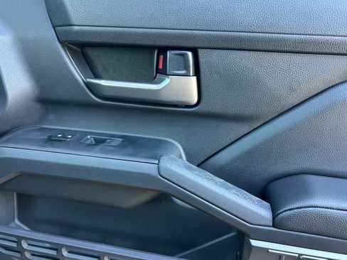 New 2026 Toyota Camry SE FWD image 18