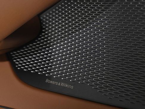 New 2026 Aston Martin DBX S image 18