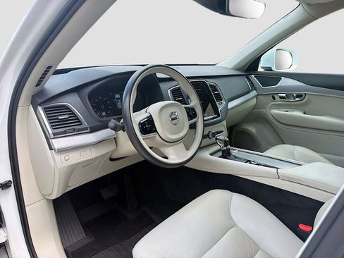 Used 2021 Volvo XC90 T5 Momentum w/ Climate Package FWD image 27