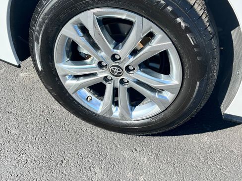 Certified 2021 Toyota Sienna XSE w/ XSE Plus Package AWD/4WD image 5