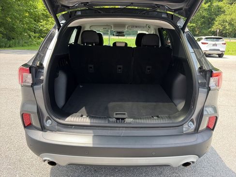 Used 2021 Ford Escape SEL w/ Technology Package AWD/4WD image 22