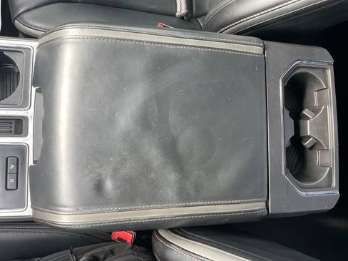 Used 2018 Ford F150 Platinum w/ Equipment Group 701A Luxury AWD/4WD image 18