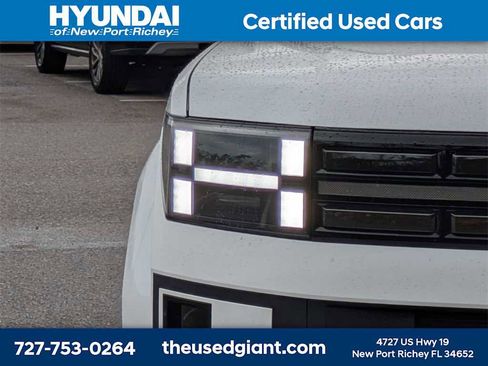 Used 2025 Hyundai Santa Fe Limited image 9