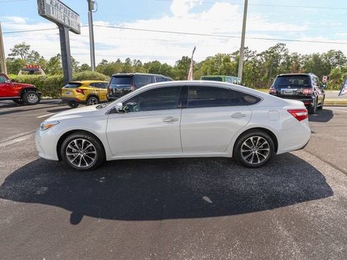 Used 2018 Toyota Avalon XLE FWD image 5