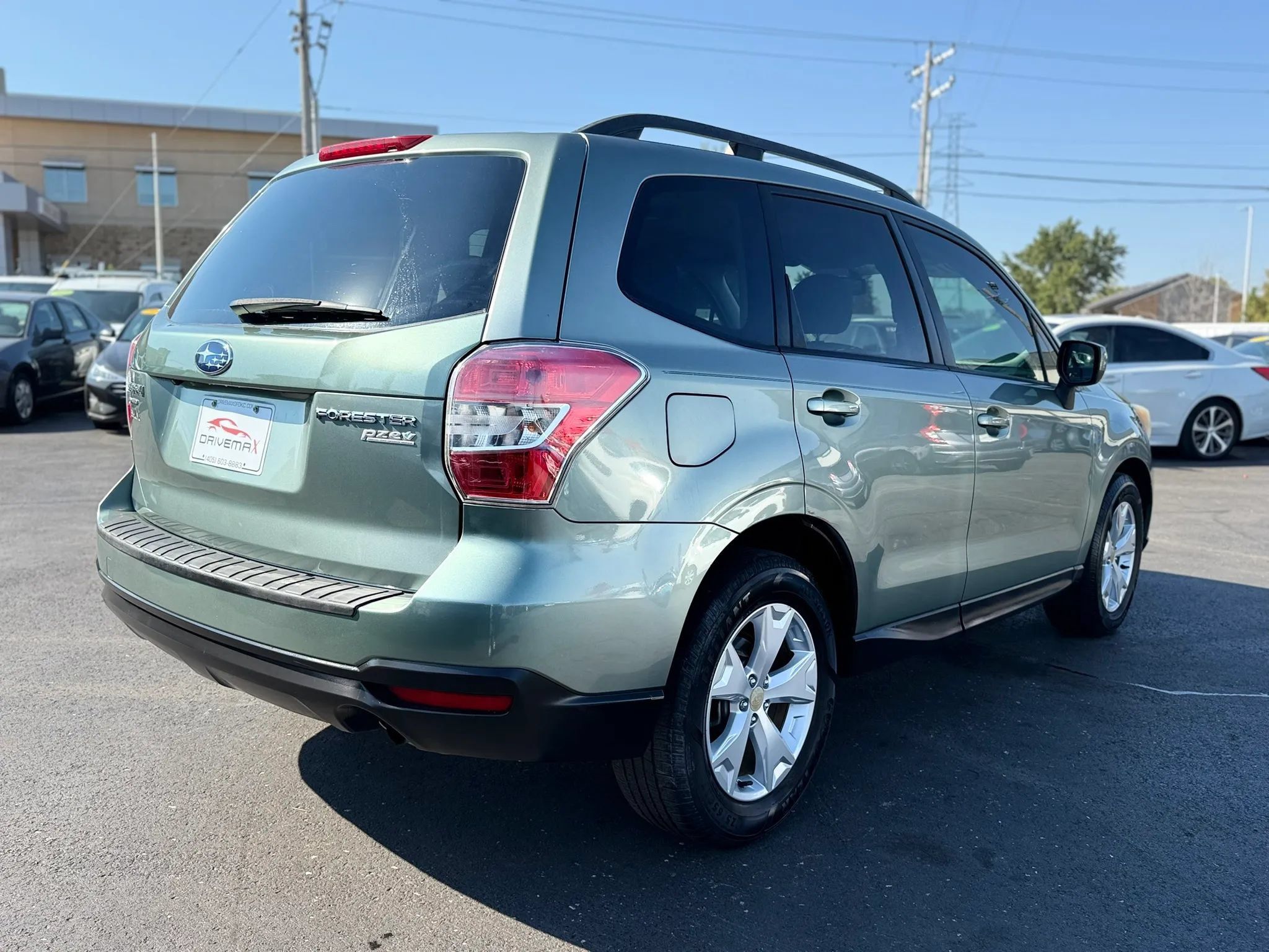 Used 2014 Subaru Forester 2.5i Premium AWD/4WD image 3