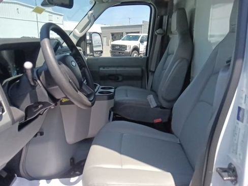 New 2027 Ford E-450 and Econoline 450 Super Duty w/ Power Equipment Group RWD image 15