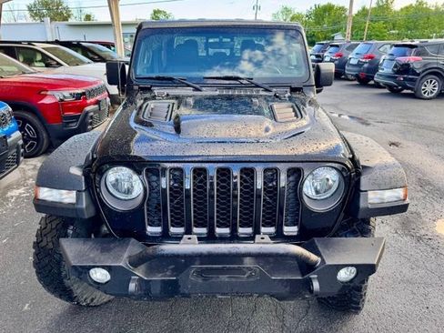 Used 2023 Jeep Gladiator Rubicon w/ Cold Weather Group AWD/4WD image 7