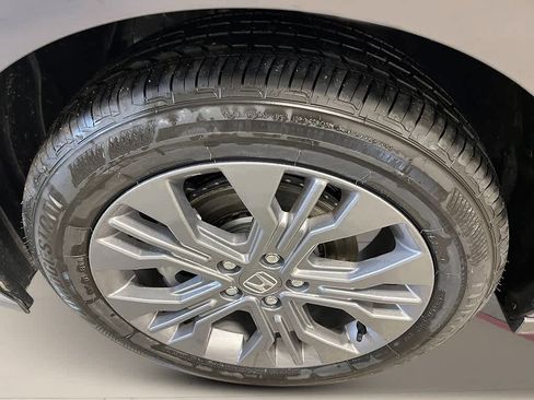 New 2026 Honda Odyssey Touring image 11